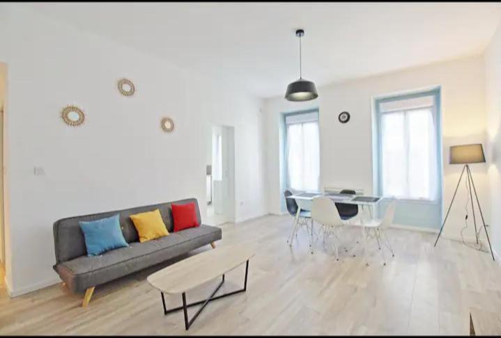 Apartment Le Lumineux P3 De Cristiano Nimes